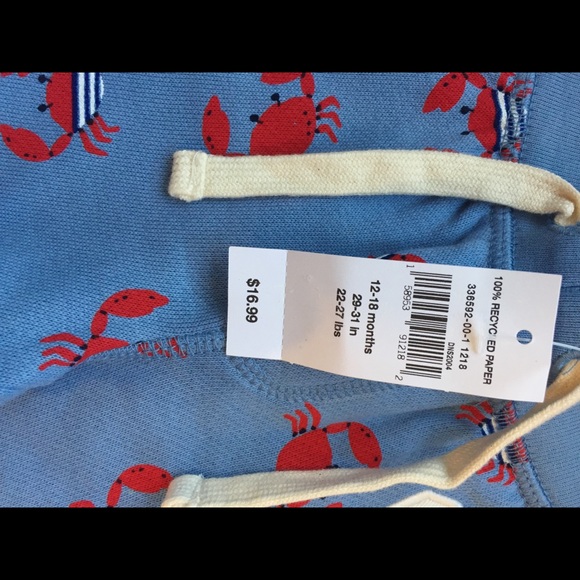 🦀 🏖 ☀️ Baby GAP NWT blue shorts with red crabs! - Picture 2 of 4